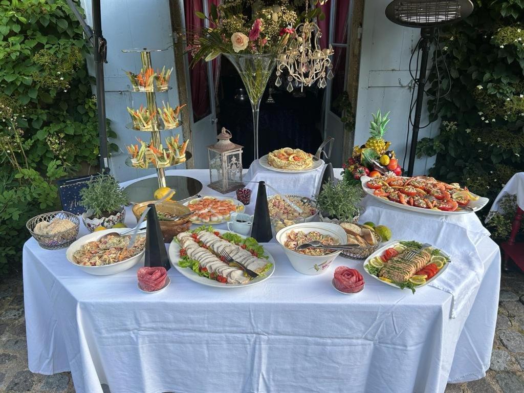 Le Domaine De Cordey Bed & Breakfast Boucé Екстериор снимка