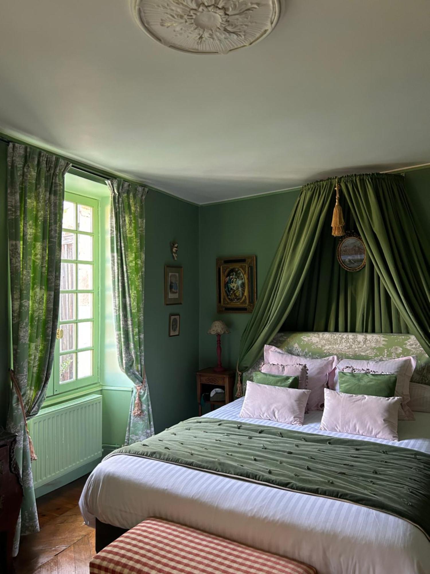 Le Domaine De Cordey Bed & Breakfast Boucé Екстериор снимка