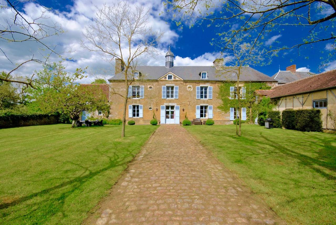 Le Domaine De Cordey Bed & Breakfast Boucé Екстериор снимка